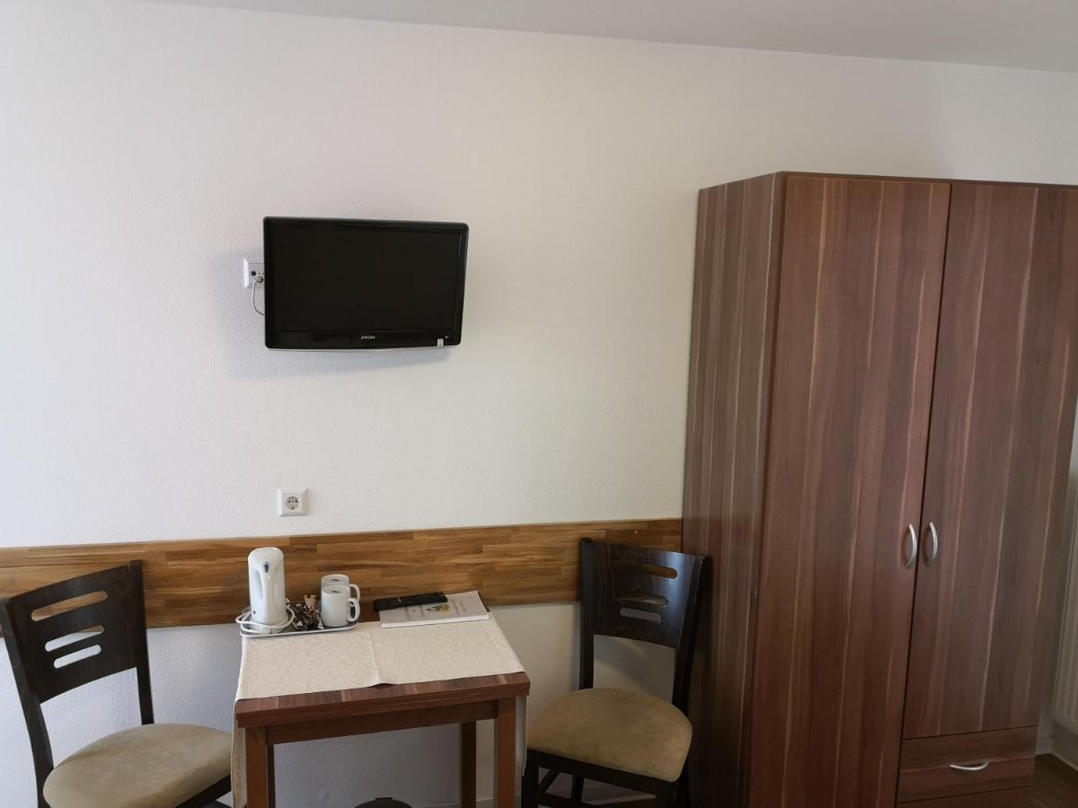 Gaestehaus Und Fewo Lamm Garni 블라우보이렌 외부 사진